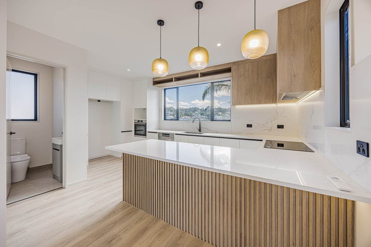 3 Frederick Street, Hillsborough, Auckland - Carousel 1