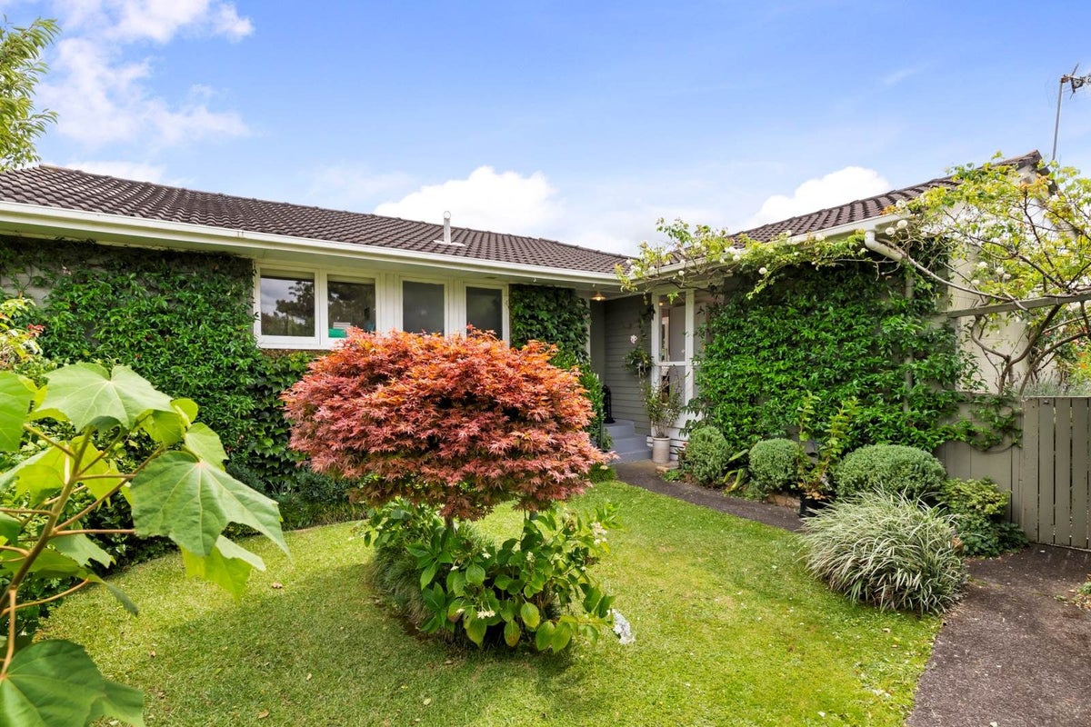 10 Matai Street, Waiuku, Waiuku - Carousel 2
