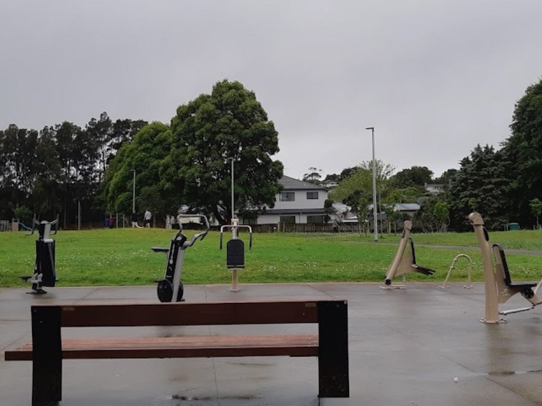 9 Cockayne Crescent, Sunnynook, Auckland - Carousel 1