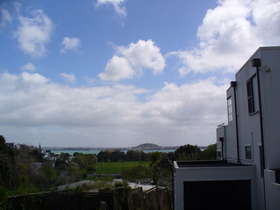 21B Ngake Street, Orakei, Auckland - Carousel 1