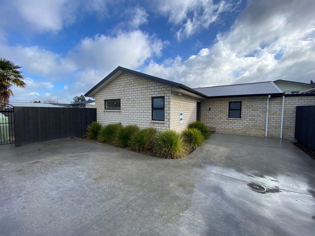 5 Raymond Street, Fairview Downs, Hamilton - Carousel 1