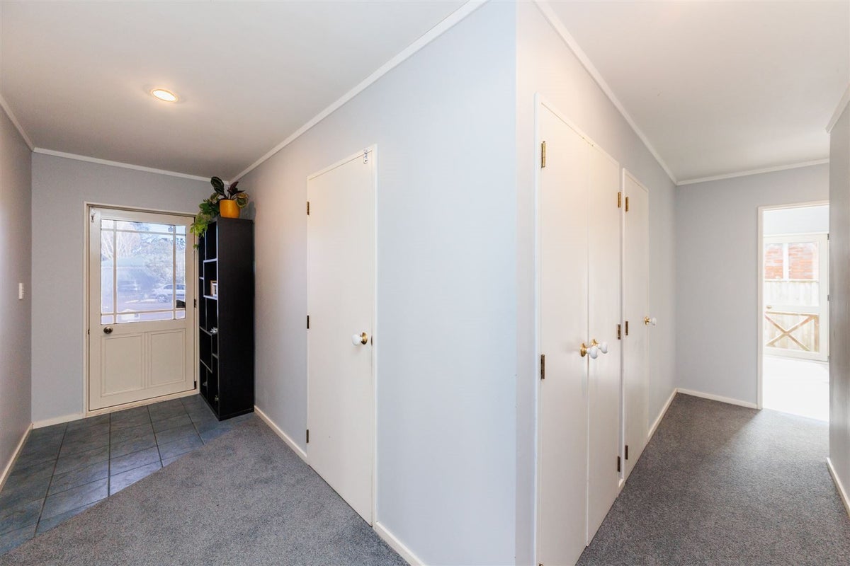 43 Dalfield Place, Highbury, Palmerston North - Carousel 2