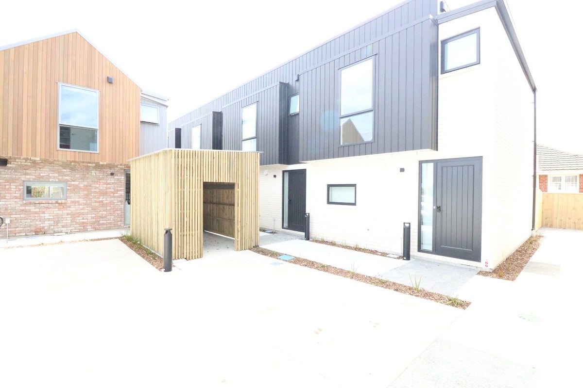 1/1 Rainey Grove, Taita, Lower Hutt - Carousel 10