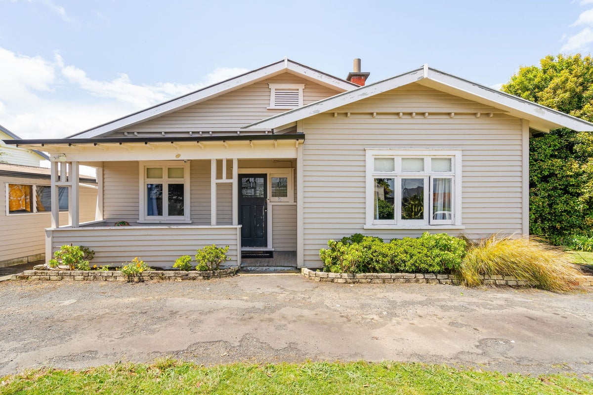 107 Pembroke Street, Hamilton Lake, Hamilton - Carousel 1