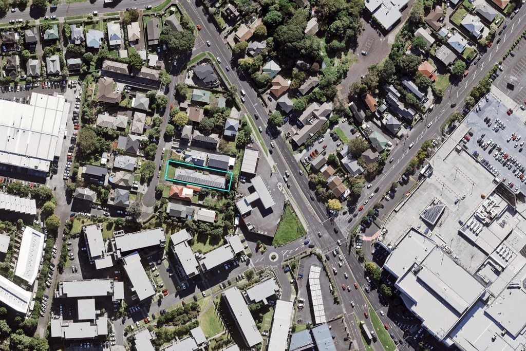 2/12 Lyon Avenue, St Lukes, Auckland - Carousel 10