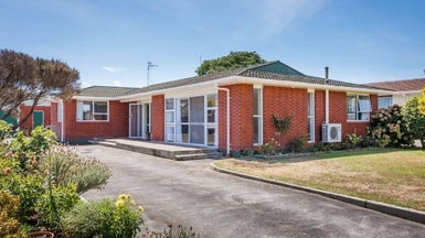 45 Terry Crescent, Milson, Palmerston North - Carousel 1