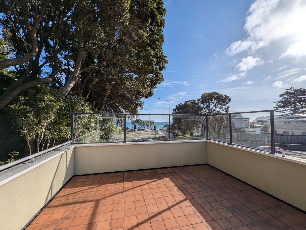 188 St Andrews Road, Plimmerton, Porirua - Carousel 1