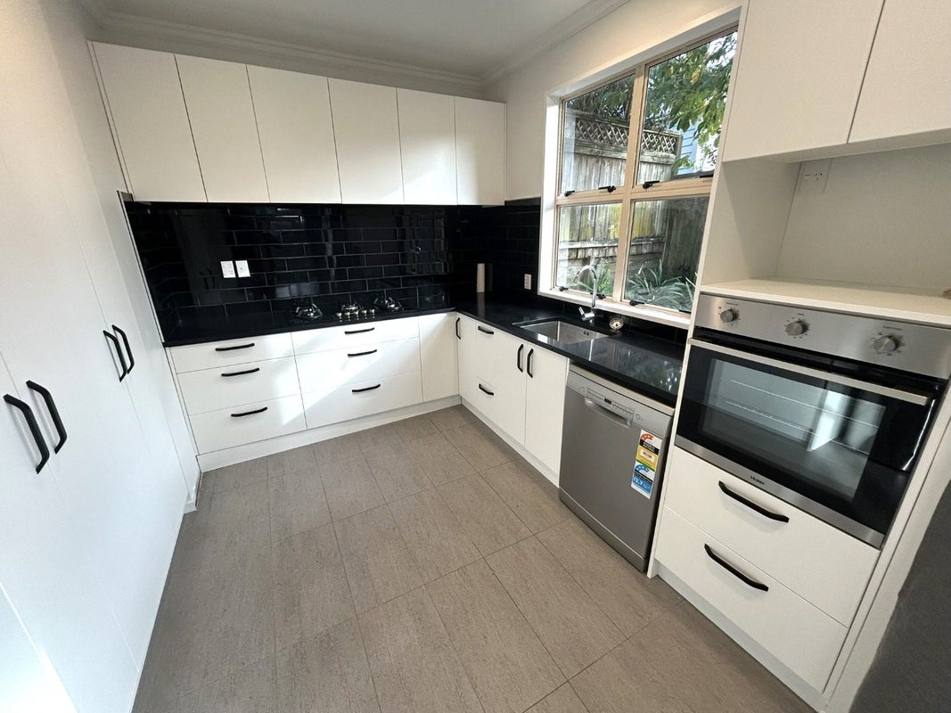 3/18 Wapiti Avenue, Epsom, Auckland - Carousel 1