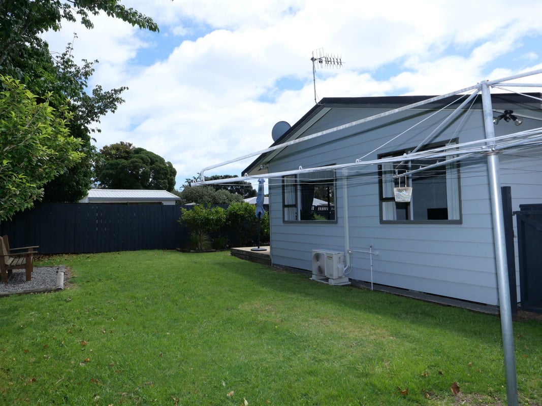 7B Cypress Drive, Maungaraki, Lower Hutt - Carousel 27
