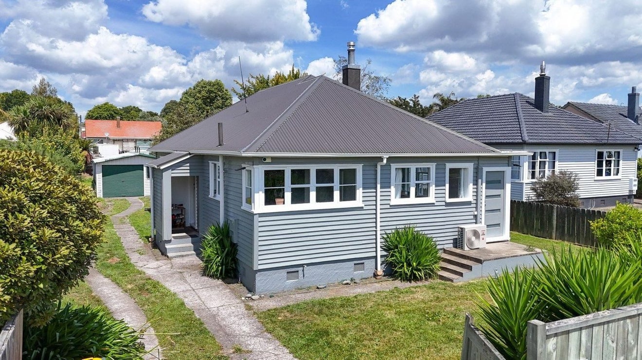 14 Clinkard Avenue, Glenholme, Rotorua - Carousel 1