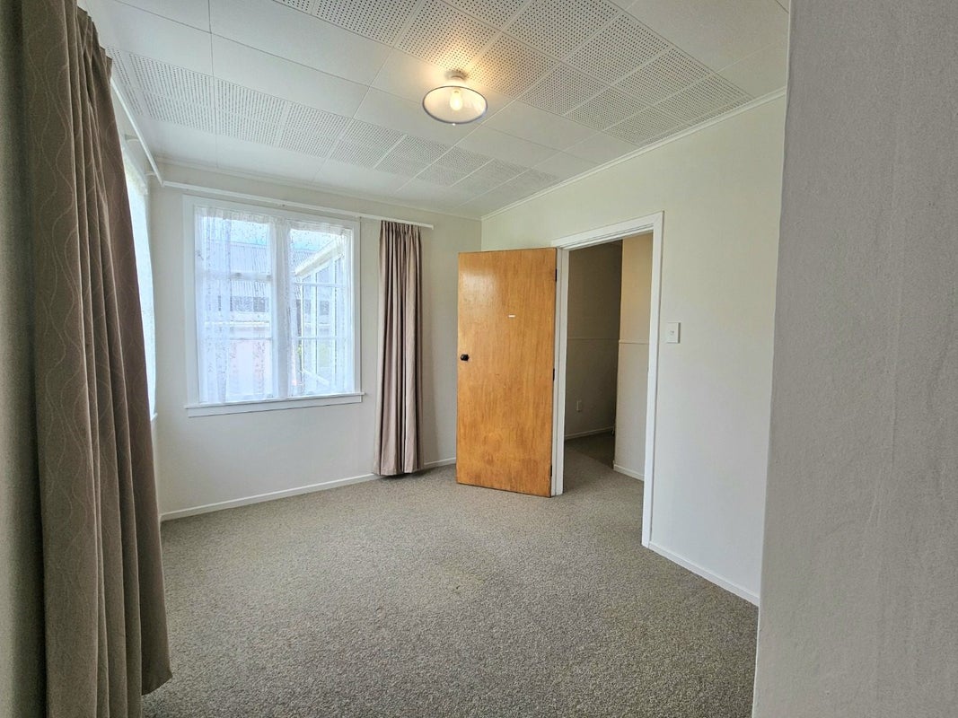22 Clinton Street, Fitzroy, New Plymouth - Carousel 13
