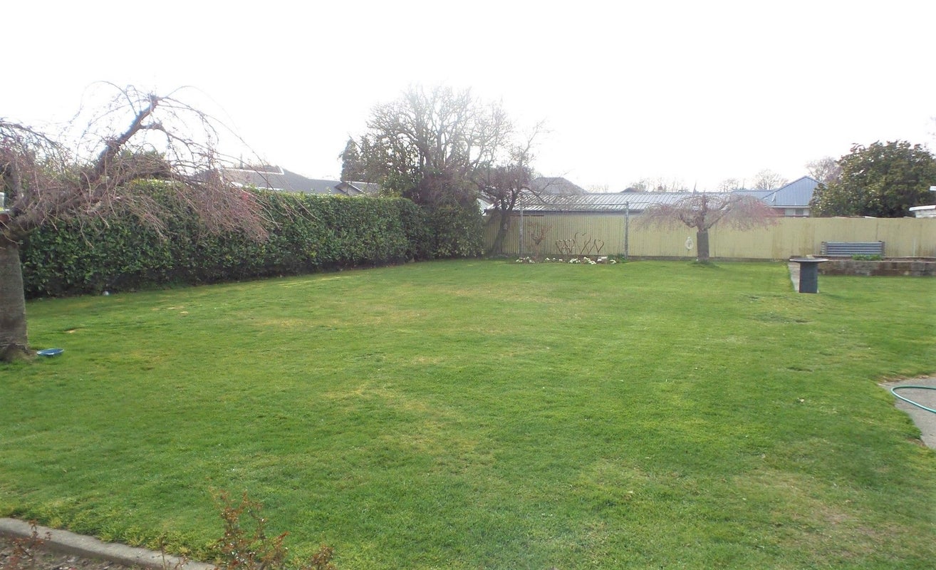 262 King Street, Temuka - Carousel 24