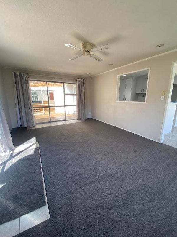 14 Newstead Avenue, Browns Bay, Auckland - Carousel 2