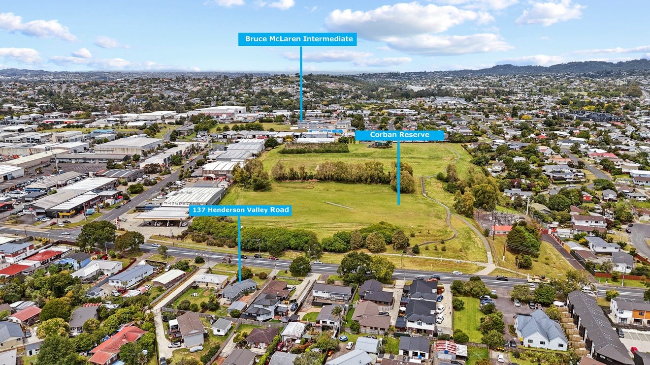 137 Henderson Valley Road, Henderson, Auckland - Carousel 23