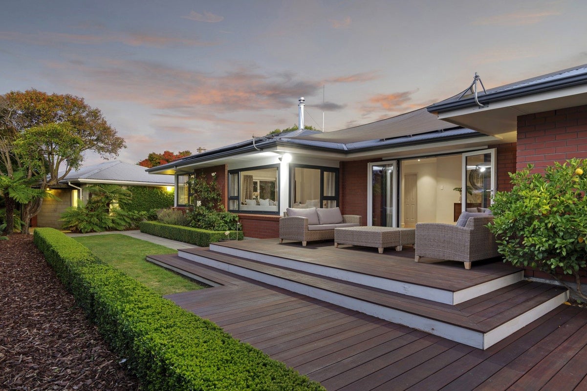 18 Colwyn Street, Bryndwr, Christchurch - Carousel 1