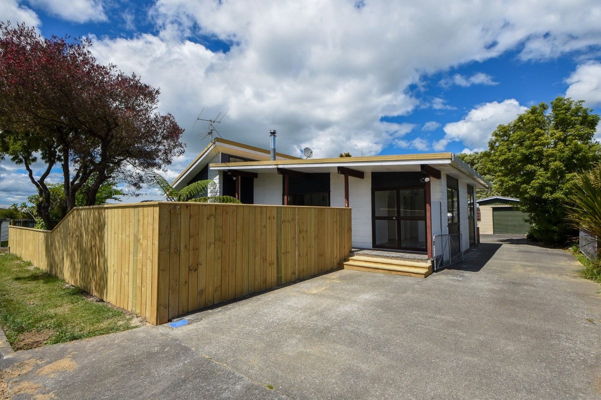 10 Leeds Place, Solway, Masterton - Carousel 2