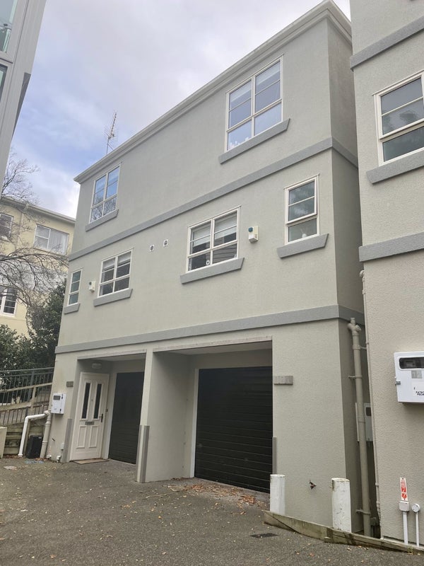 12C Glenmore Street, Thorndon, Wellington - Carousel 1