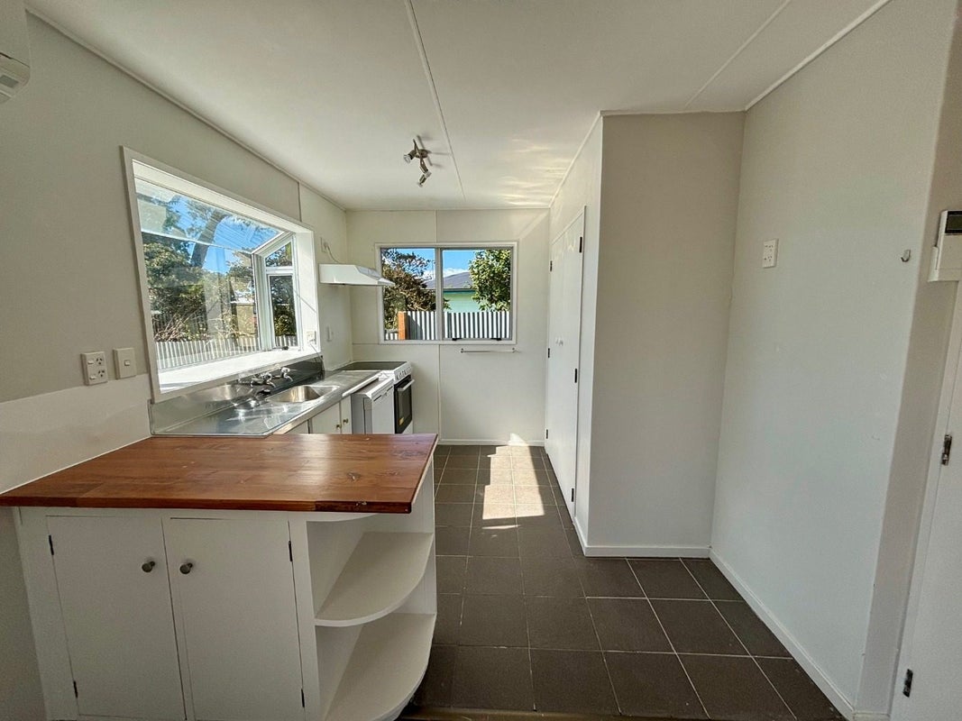 55A Sunderland Drive, Flaxmere, Hastings - Carousel 2