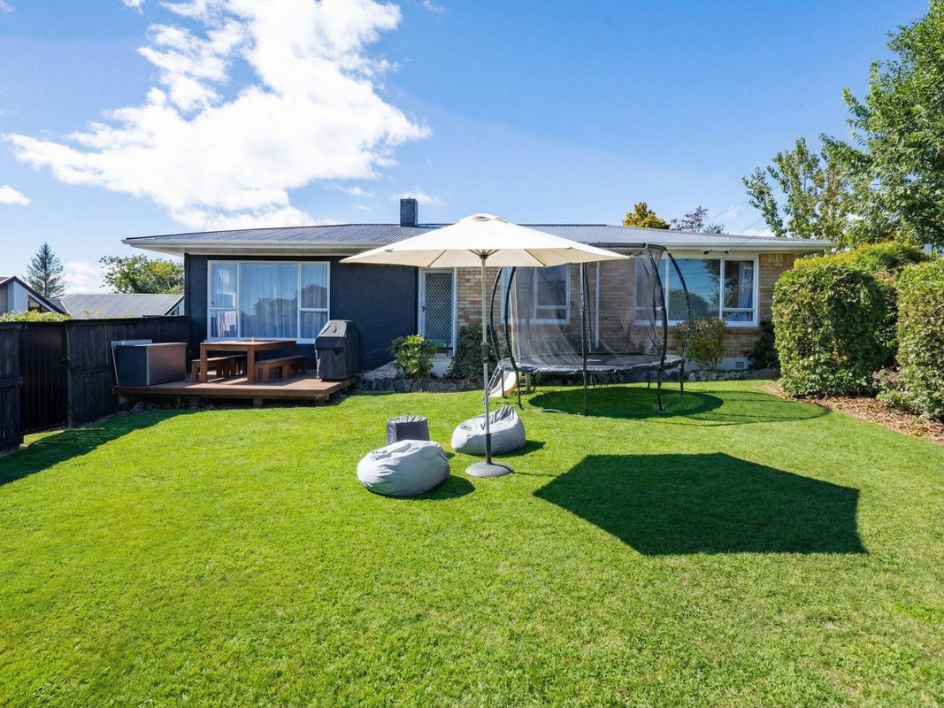 77 Houchens Road, Glenview, Hamilton - Carousel 1