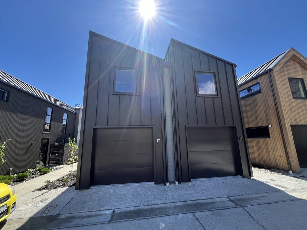 17 Kernel Loop, Jacks Point, Queenstown - Carousel 1
