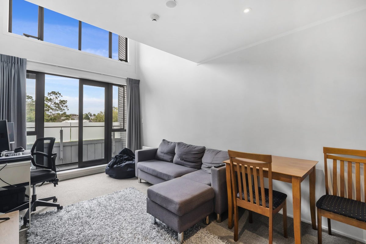 13B/30 Westward Ho, Glen Eden, Waitakere - Carousel 1