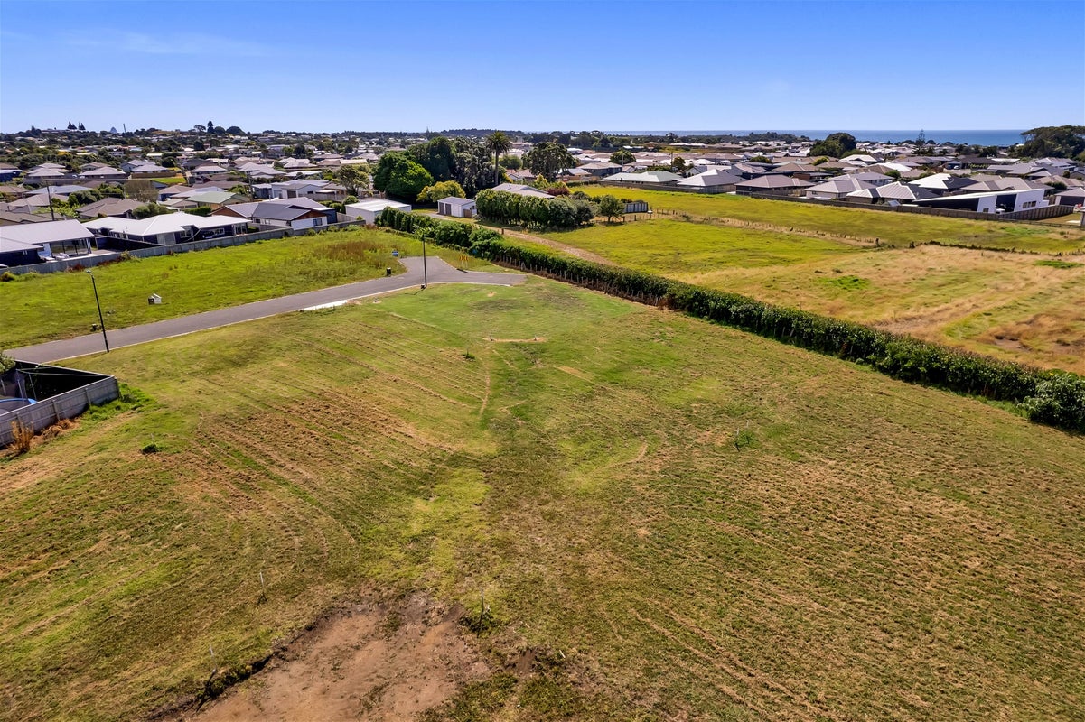 9 Papawhero Drive, Bell Block, New Plymouth - Carousel 10