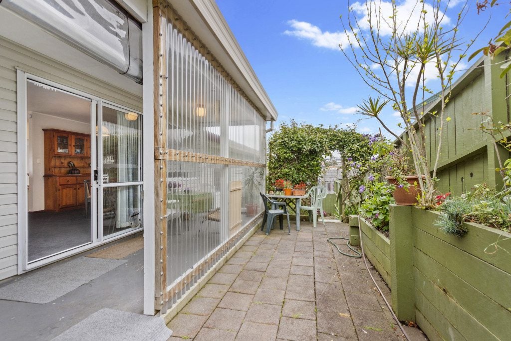 1/1 Tumanaka Place, Henderson, Auckland - Carousel 2