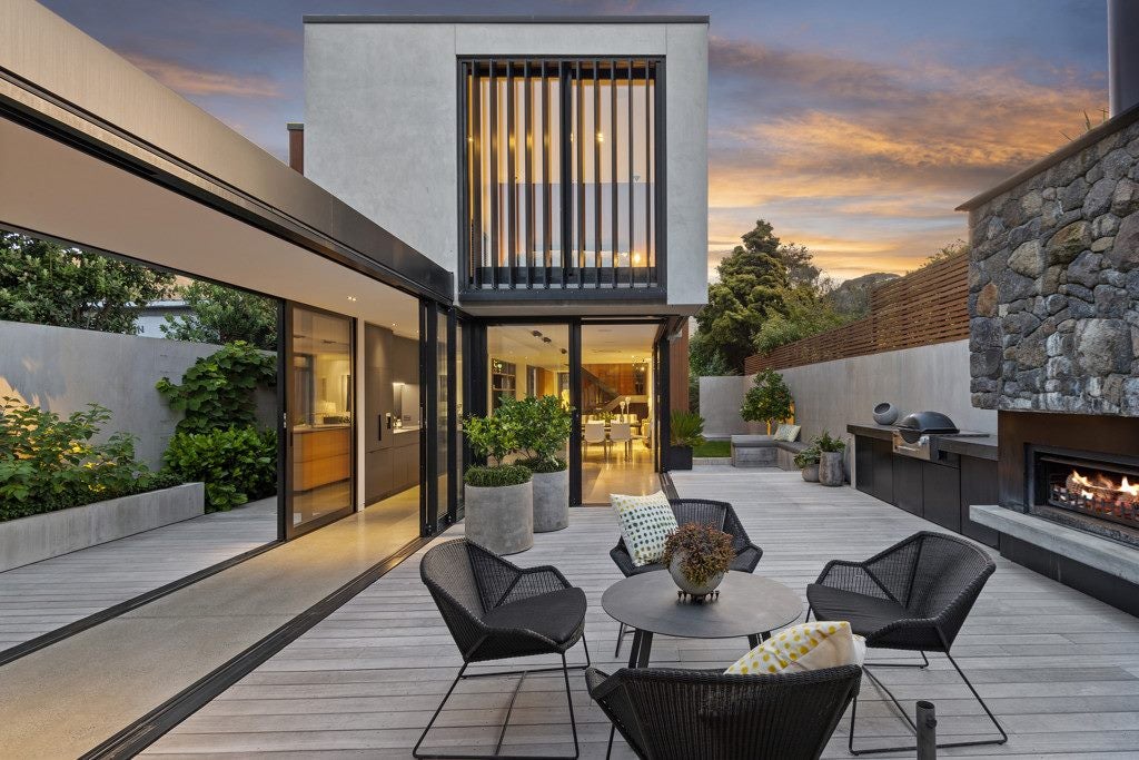 92 Nayland Street, Sumner, Christchurch - Carousel 1