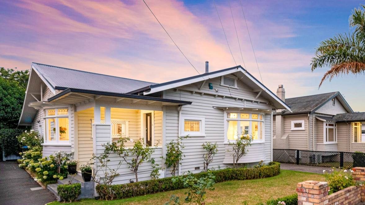 4 Adam Street, Greenlane, Auckland - Carousel 1