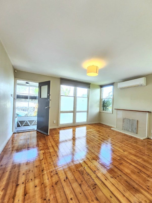 102 Taniwha Street, Wai o Taiki Bay, Auckland - Carousel 2