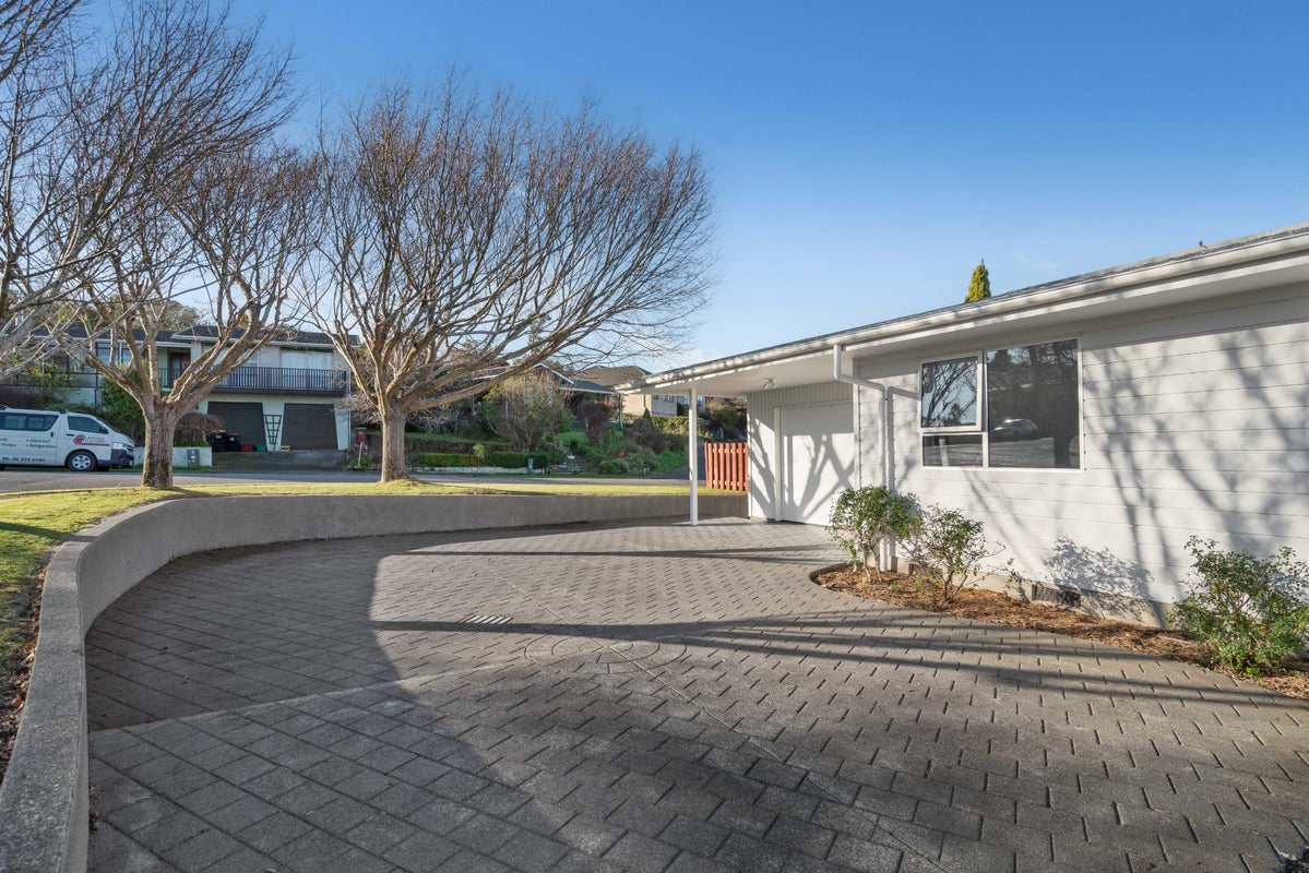 18 Matipo Street, Lansdowne, Masterton - Carousel 24