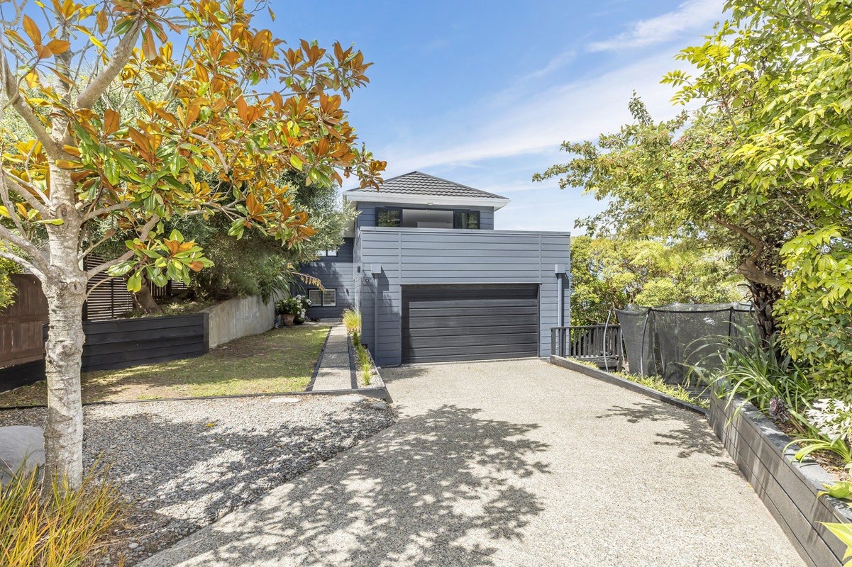 5 Inverell Way, Seatoun, Wellington - Carousel 1