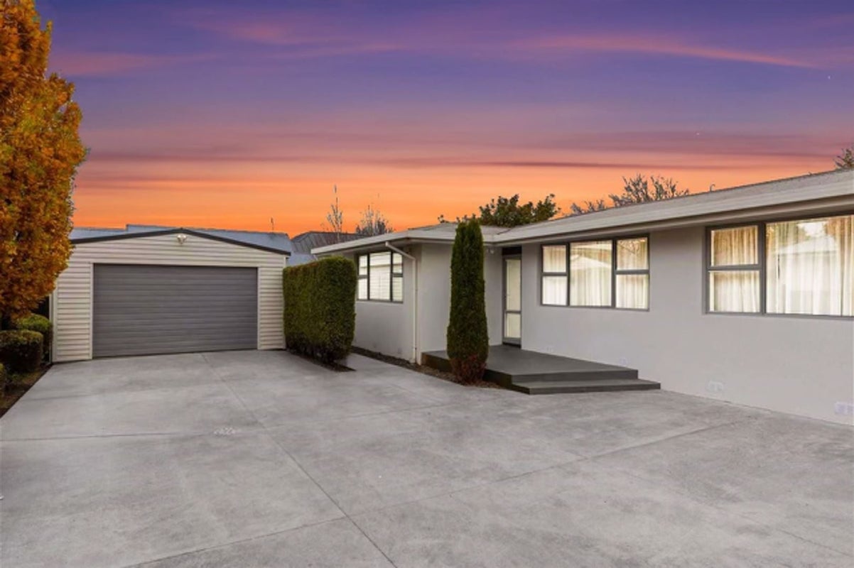 2/57 McFaddens Road, St Albans, Christchurch - Carousel 1