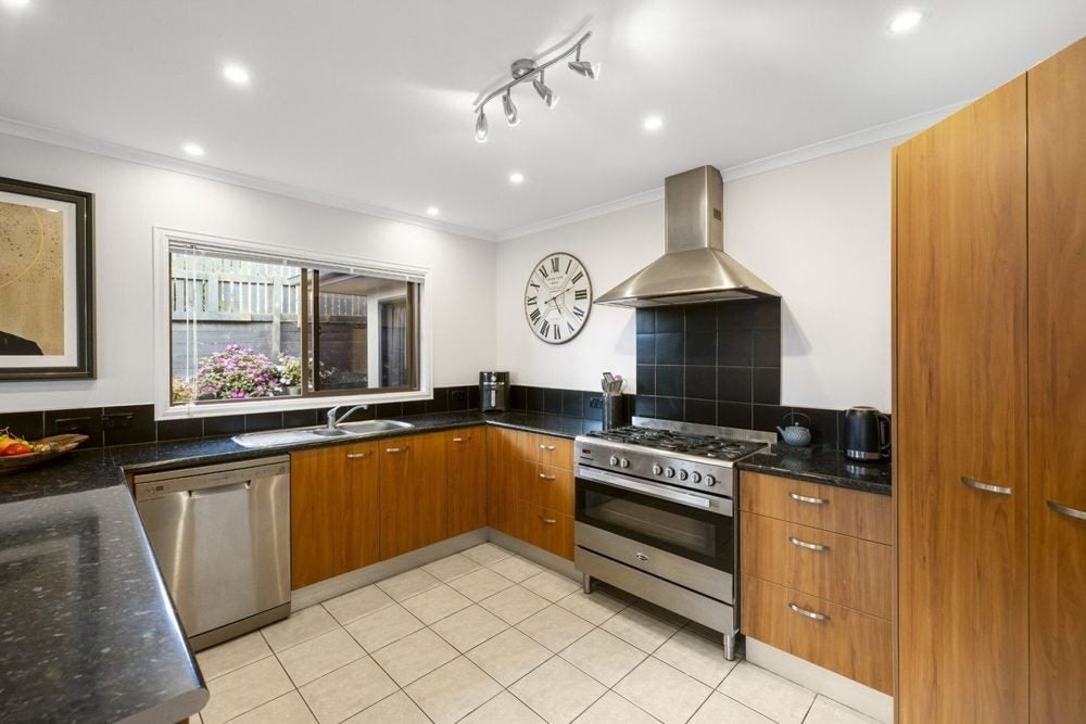 13 Edwin Grove, Bethlehem, Tauranga - Carousel 2