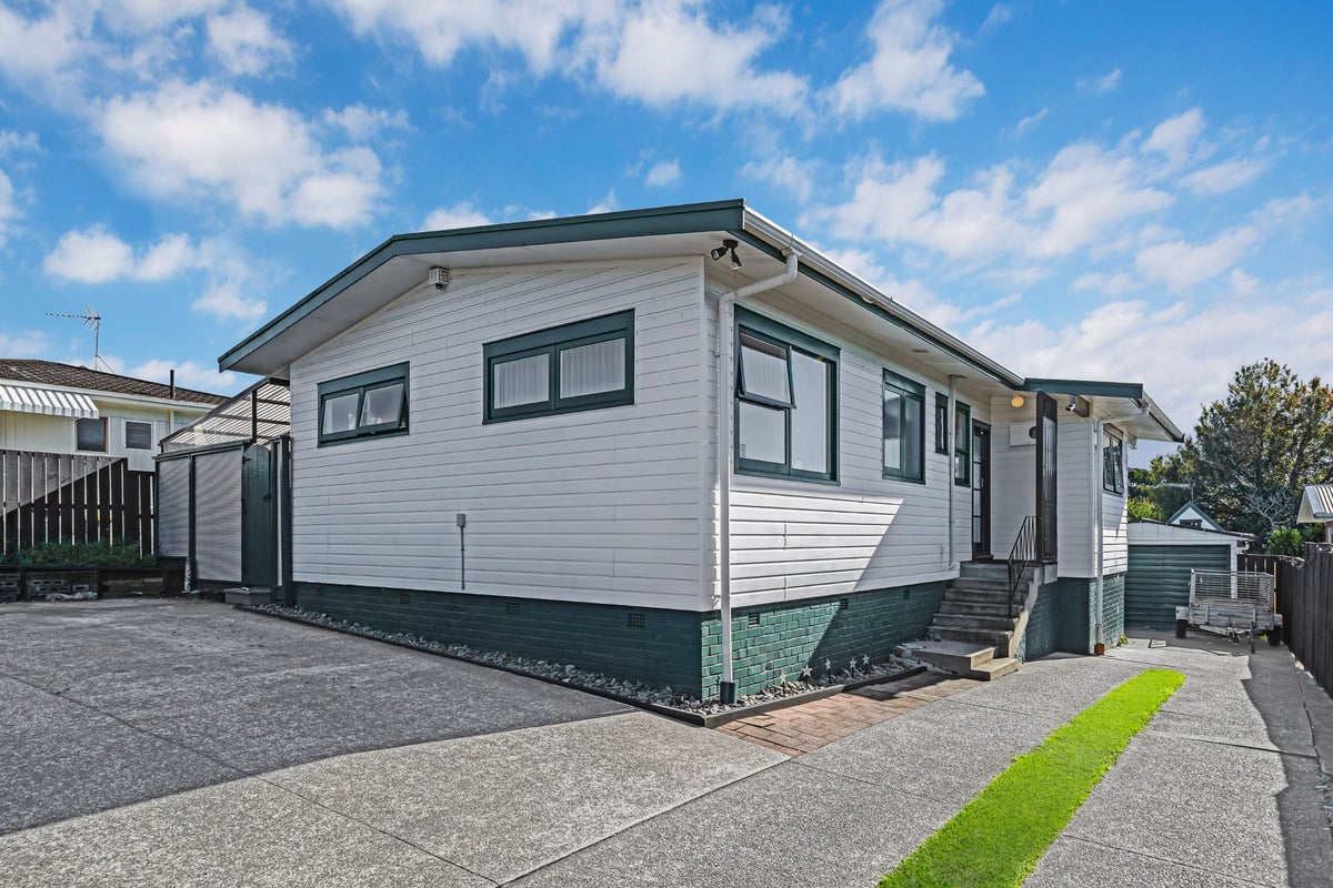 6 Aplin Place, Birkdale, Auckland - Carousel 2