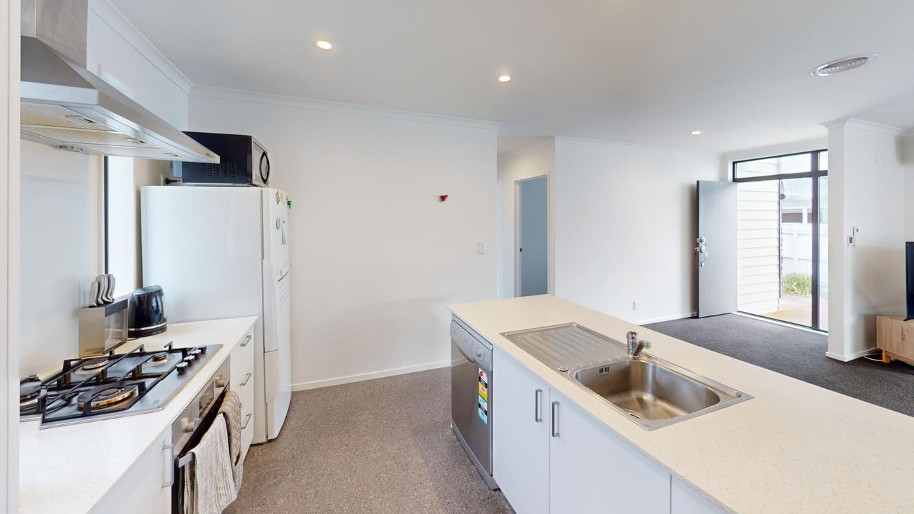50 Exeter Crescent, Takaro, Palmerston North - Carousel 2