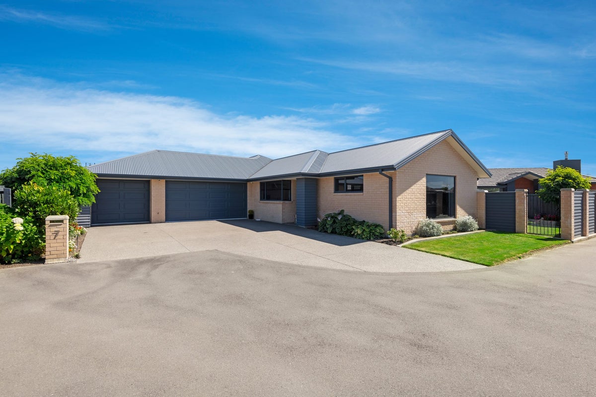 7 Glen Kerran Close, Broomfield, Christchurch - Carousel 13