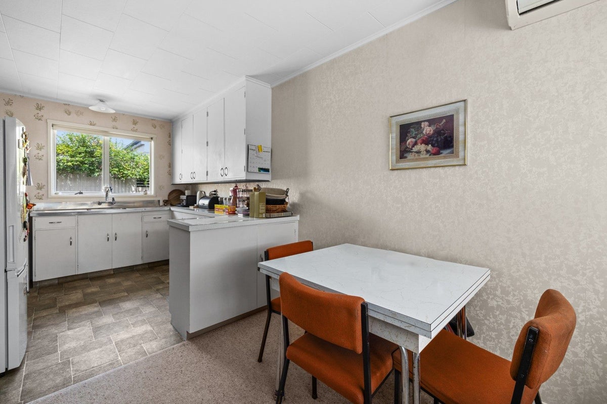2/505 Burnett Street, Mahora, Hastings - Carousel 1