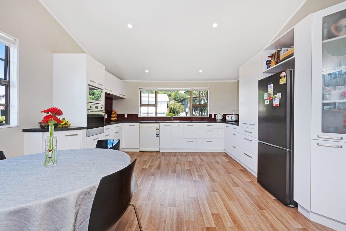 42 John Sims Drive, Broadmeadows, Wellington - Carousel 2