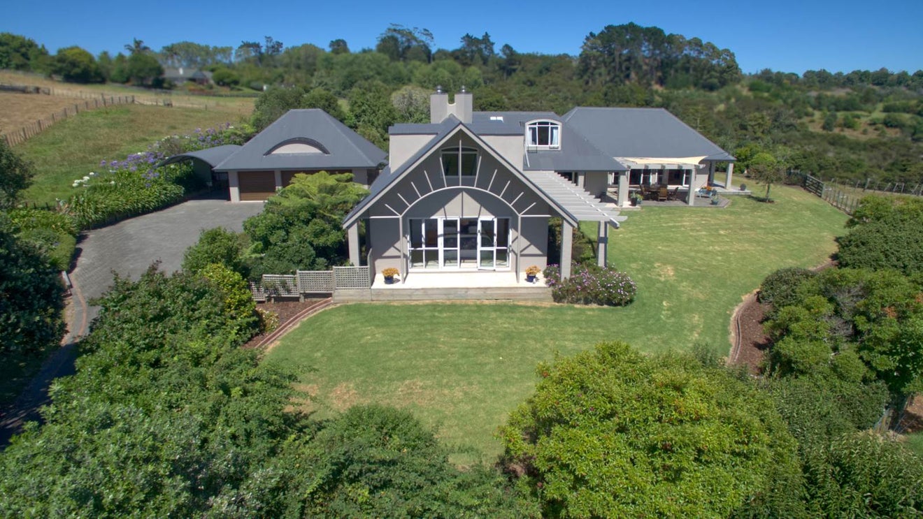 12 Wades Road, Whitford, Howick - Carousel 1