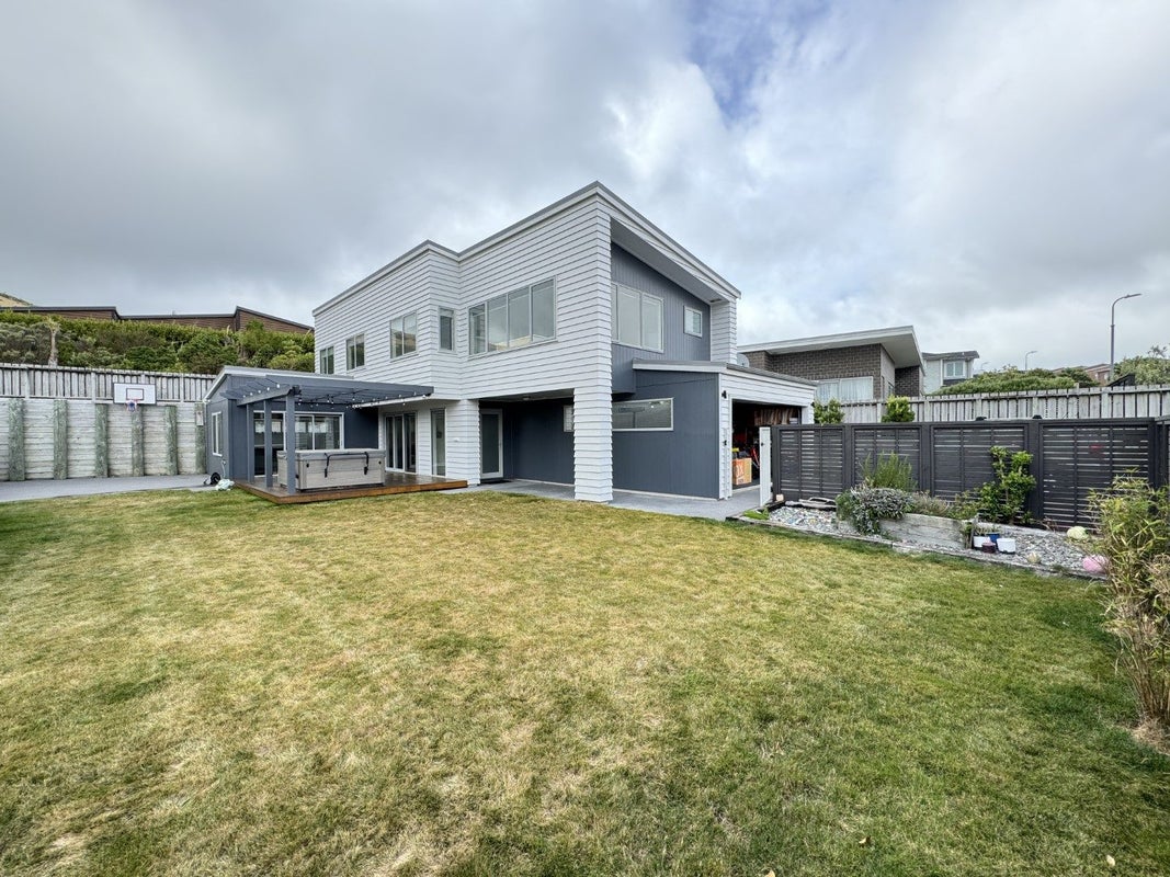 68 Woodridge Drive, Woodridge, Wellington - Carousel 1