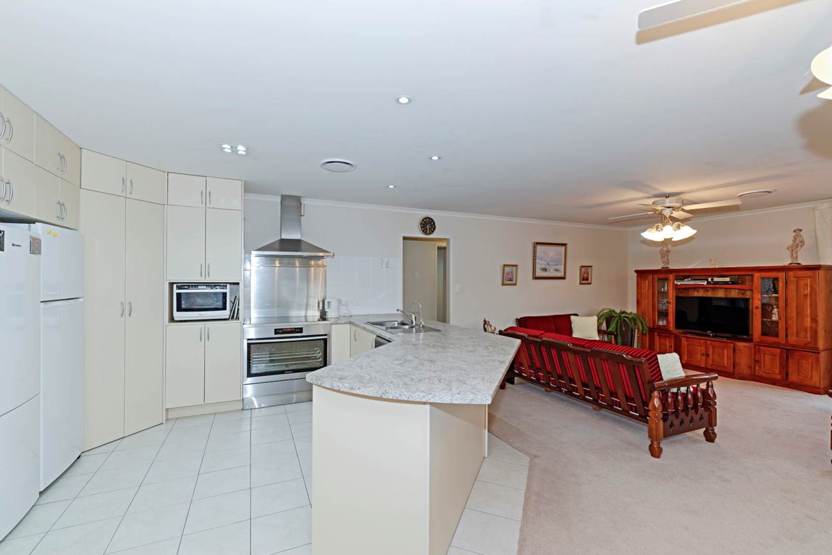 50 Cartmel Avenue, Massey, Auckland - Carousel 2