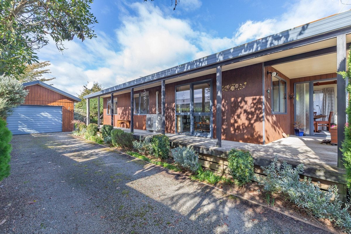10 Dellys Grove, Levin, Levin - Carousel 1