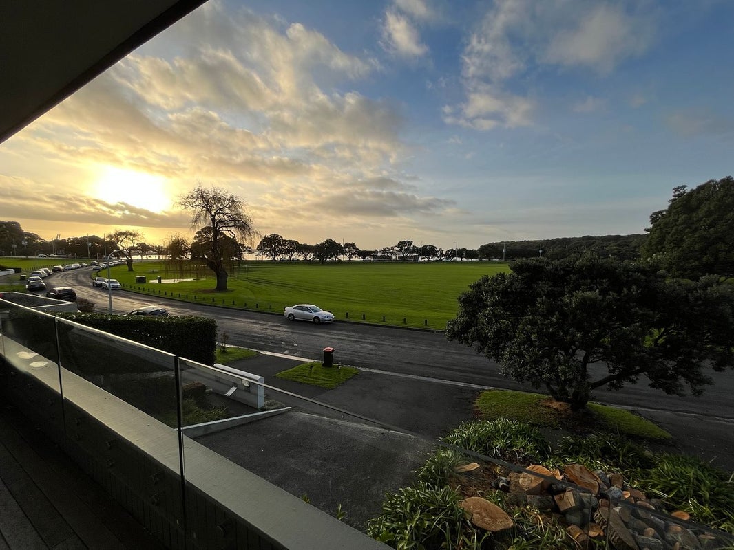 2/27 Watene Crescent, Orakei, Auckland - Carousel 1