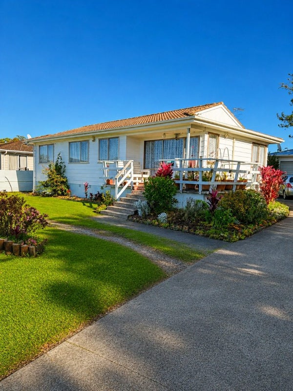 11 Joshua Place, Weymouth, Auckland - Carousel 2