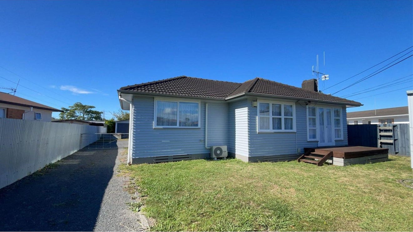 38 Powells Road, Fairview Downs, Hamilton - Carousel 1