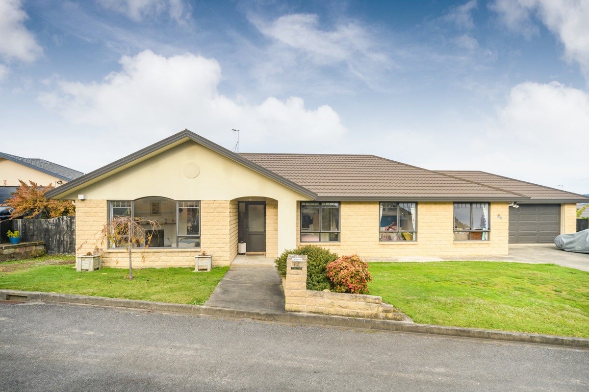 10 Jordan Way, Kelvin Grove, Palmerston North - Carousel 1
