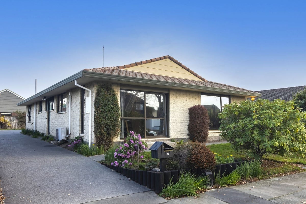 9 Harkness Place, Avonhead, Christchurch - Carousel 1