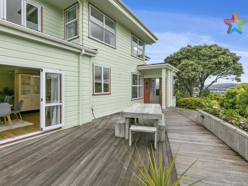 30 Woodvale Grove, Fairfield, Lower Hutt - Carousel 2