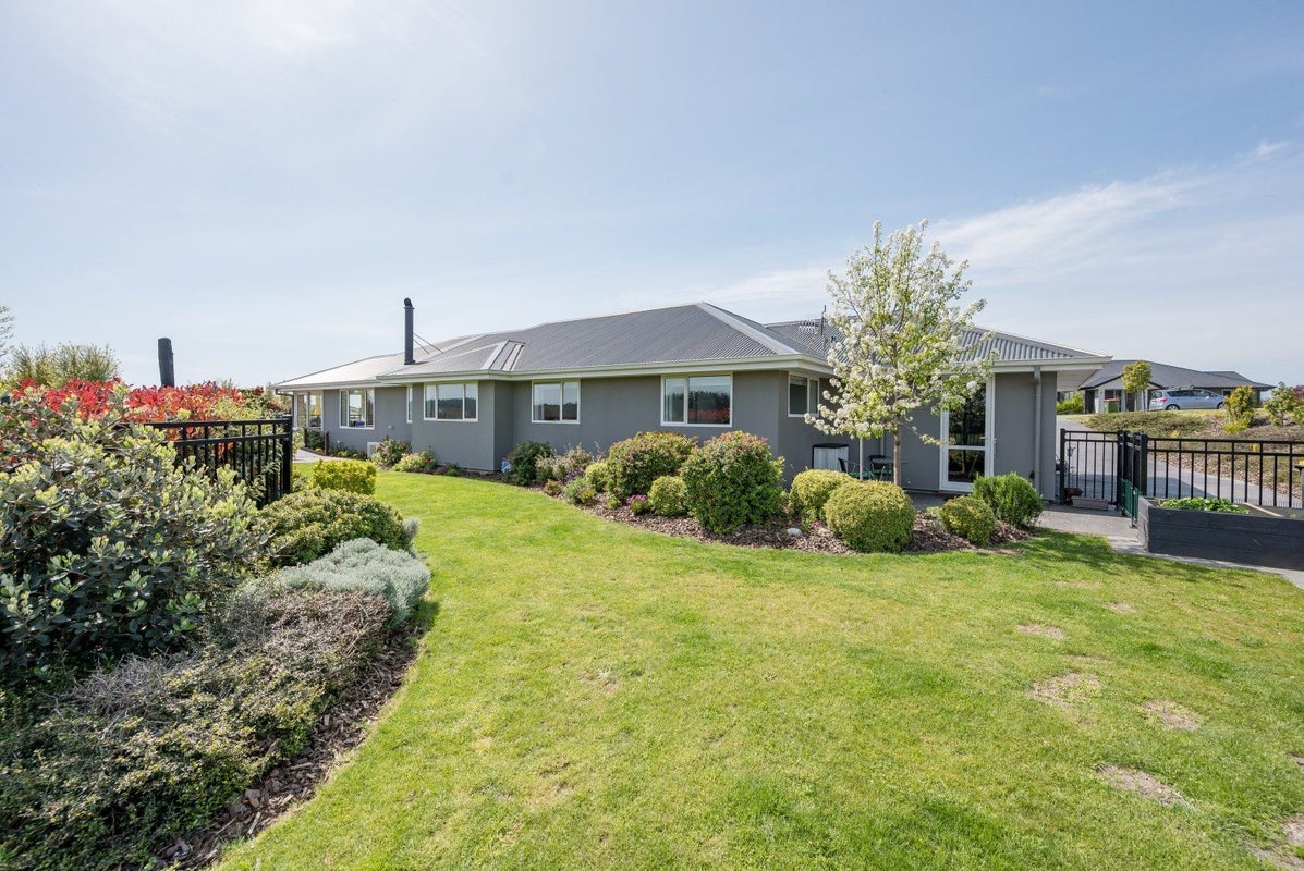 35 Redmill Road, Redwood Valley - Carousel 2